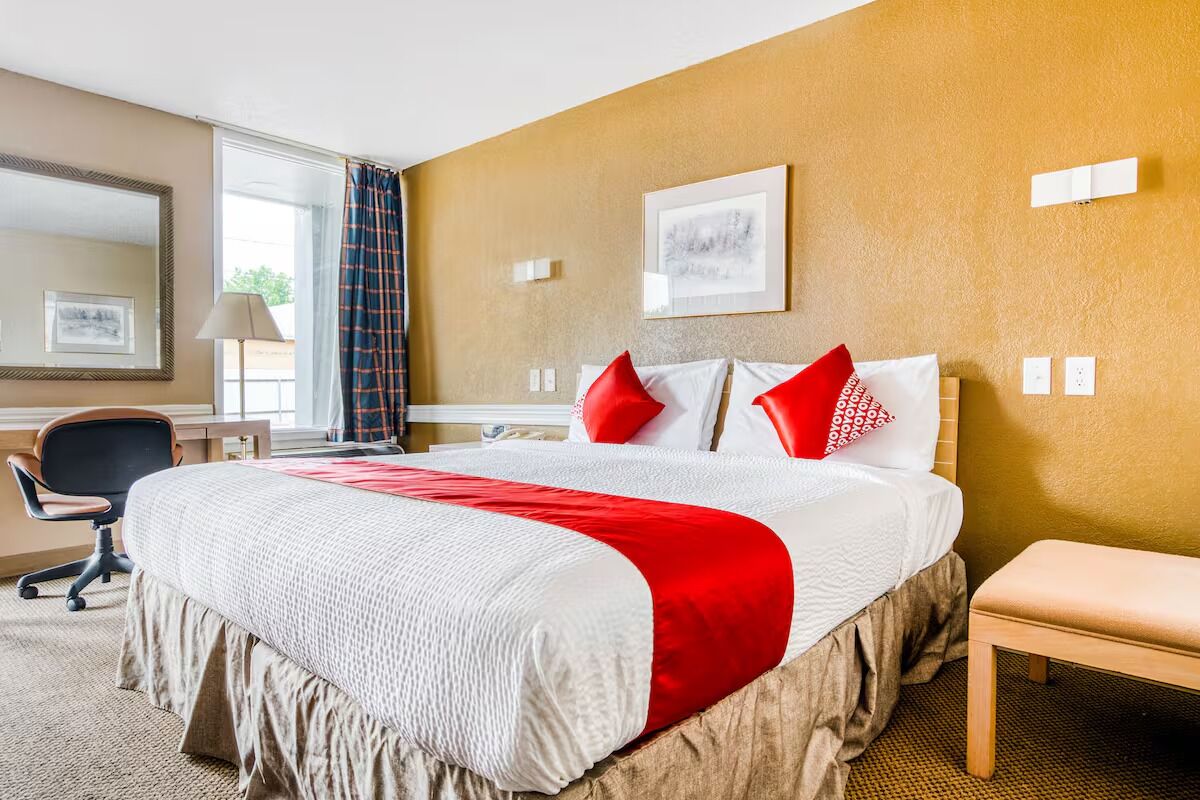 Comfortable Room W/ Queen Bed  Great Value Near Local Attractions - Wichita Falls, TX