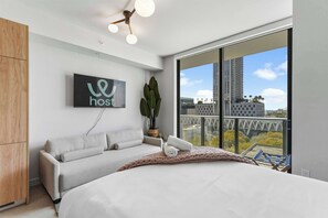 Iron/ironing board, WiFi, bed sheets - Studio Near FIFA Fan Fest | Free Parking (Miami)