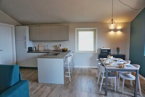 Panoramic Apartment, Lake View | Dining - Borgo Predeschera (Lonato del Garda)