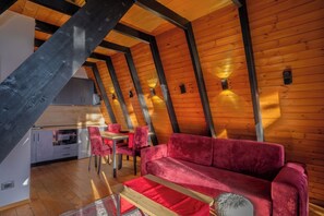 TV, fireplace - Golden Cabin 3 | Gjinar (Gjinar)