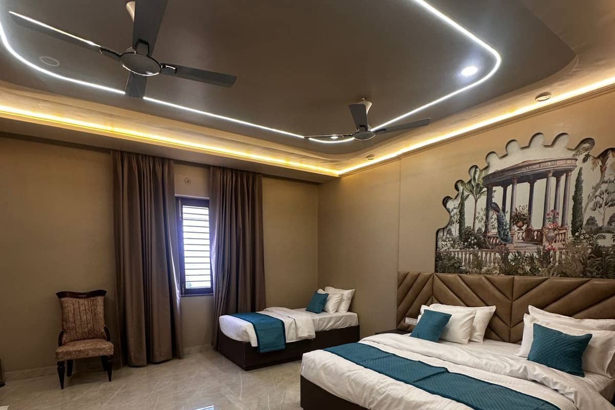 Luxury Triple Room | Egyptian cotton sheets, premium bedding, down comforters
