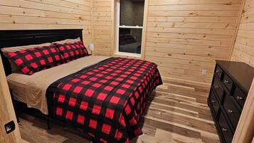 4 bedrooms, WiFi, bed sheets, wheelchair access