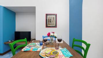 Comfort Apartment | Dining room