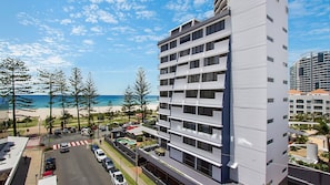 Exterior - Aries Unit 14 - beach front unit includes WiFi (Coolangatta)