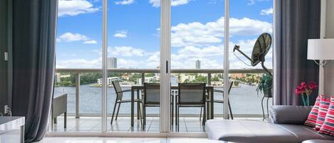 TV connectée, chaîne hi-fi