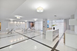 Interior - Beautiful Bay View · Walk to Sunny Isles Beach (Sunny Isles Beach)