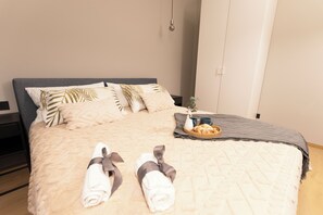 Iron/ironing board, WiFi, bed sheets - Plana Residence Apartment 6 Piazza Firenze Corso Sempione Milan (Milano)