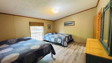3 bedrooms, WiFi (free)