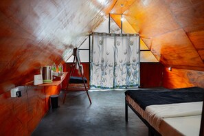 Room - Ella Waterfall View  (Ella)