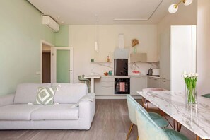 TV, offices - [lake a dream] luxury 2 bath prv park 5 min lake (Arona)