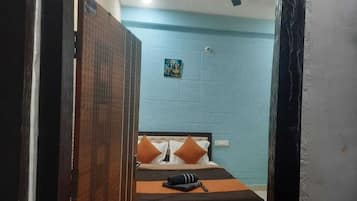 Quarto casal conforto, 1 cama Queen, para não fumantes | Wi-Fi de cortesia