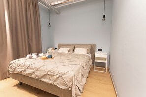Iron/ironing board, WiFi, bed sheets - Plana Residence Apartment 7 Piazza Firenze Corso Sempione Milan (Milano)