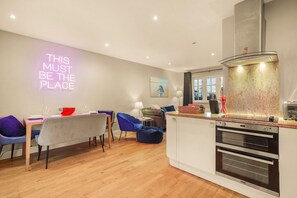 Coffee/tea maker, fridge, microwave, oven - Cherry Blossom - North East Escapes (Bamburgh)