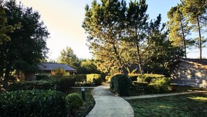 Property grounds - Cottage Near Lake Biscarrosse Parentis (Parentis-en-Born)
