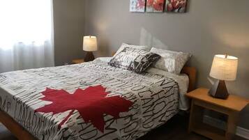 4 bedrooms, iron/ironing board, WiFi (free), bed sheets