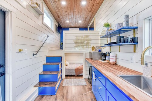 Santorini-Style Tiny Home | Cobalt Blues, Fire Pit & Hill Country Stars