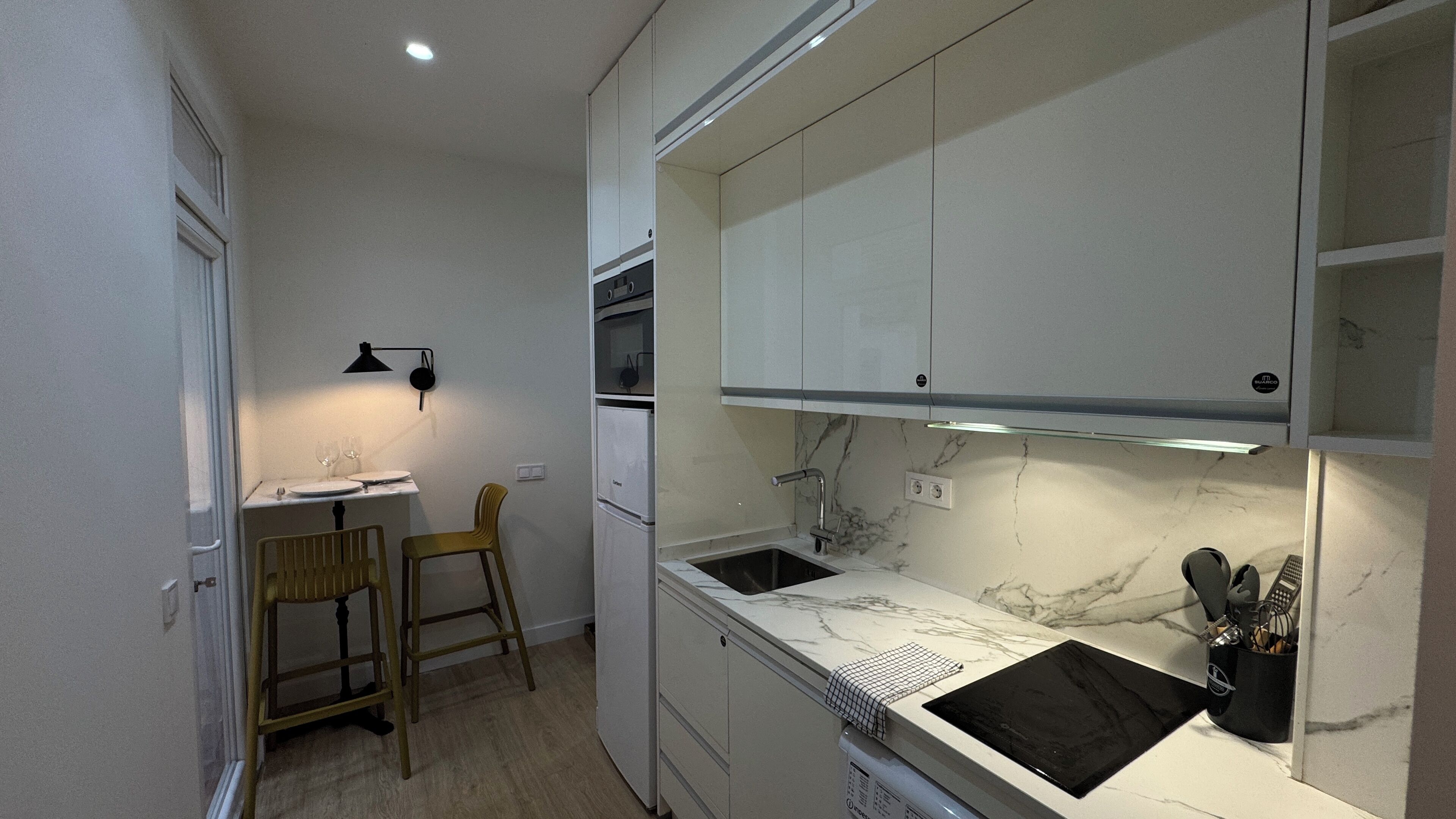 Horno, placa de cocina y lavavajillas