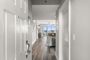 Interior - Ariel Dunes II 407 *Beach access*3 pools (Miramar Beach)