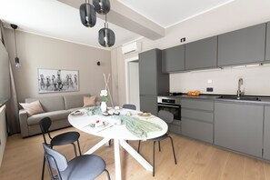 Dining - Plana Residence Apartment 8 Piazza Firenze Corso Sempione Milan (Milano)