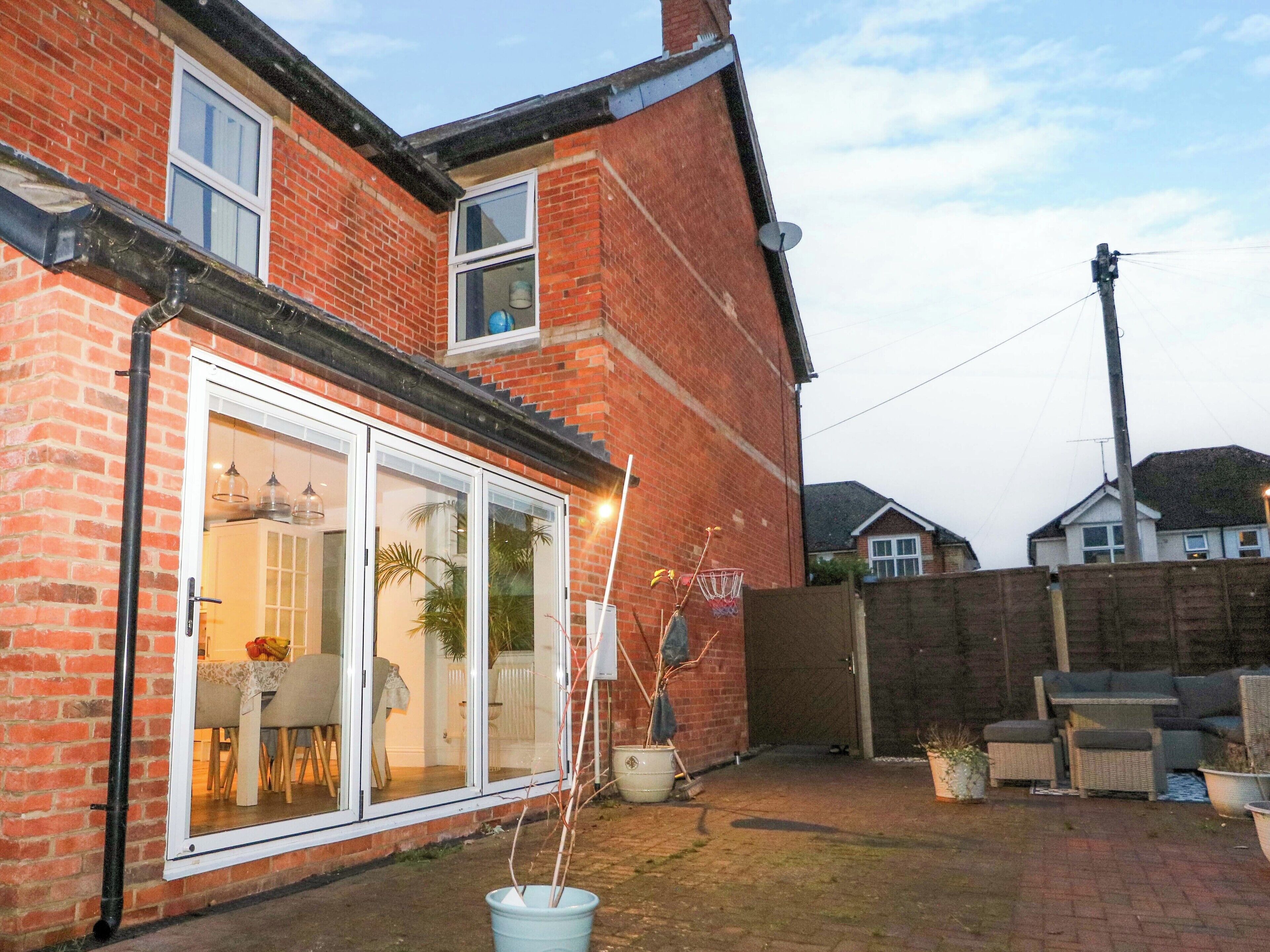 Tempat makan outdoor