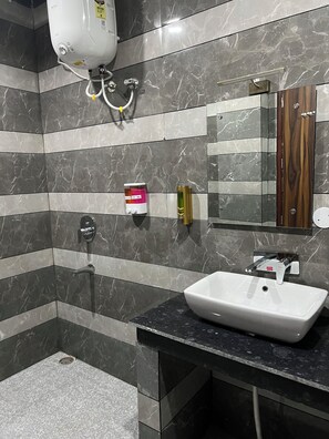 Deluxe Double Room, Balcony, City View | Bathroom - Flavour Zone Courtyard (Ambala)