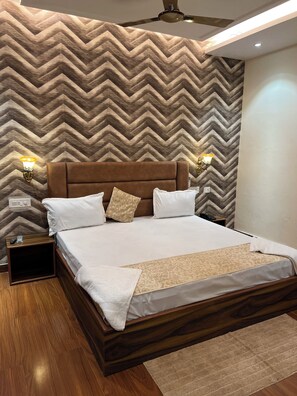 Deluxe Double Room, Balcony, City View - Flavour Zone Courtyard (Ambala)