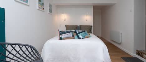 1 chambre, fer et planche Ă repasser, Wi-Fi, draps fournis