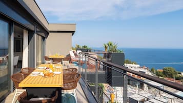 Vollo sea view penthouse | テラス / パティオ