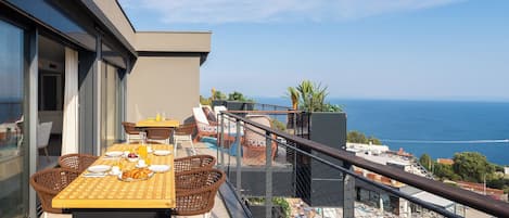 Vollo sea view penthouse | Terrace/patio
