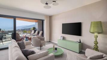 Apartment for 4 persons with sea view balcony | Living area