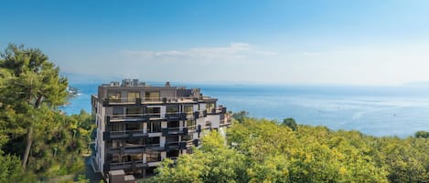 Vosco four\-bedroom rooftop apartment | Exterior