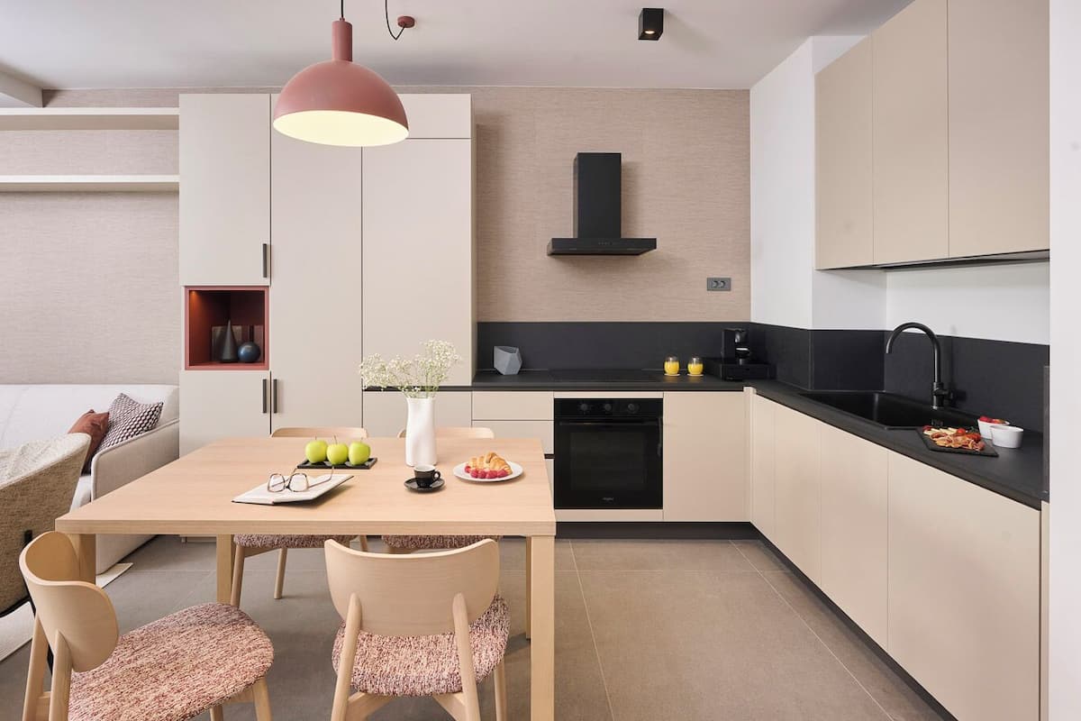 Family Apartment for 5 persons with sea view balcony | 전용 주방 | 냉장고, 조리 도구/접시/주방 기구