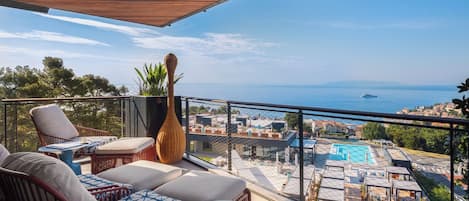 Family Apartment for 5 persons with sea view balcony | 露台/庭院