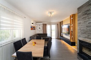 Apartment | Dining - Quiet Meterize Apartment Near Zadar (Sibenik)