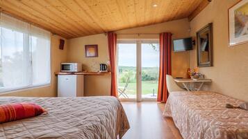 1 bedroom, WiFi, bed sheets