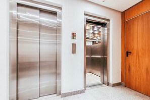 Interior - 1-Bed, Beautiful River Views (Lisboa ciudad)