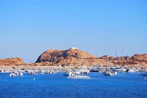 Marina - Corsican Coastal Apartment for 4 (L'Ile Rousse)