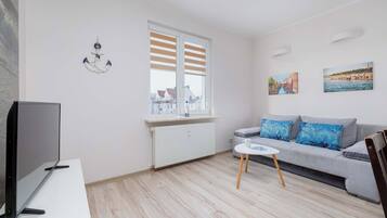 Een televisie en een kantoor