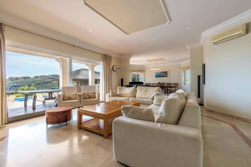 Pool - Sauna - Cinema - Hot Tub - Sleeps 10 - Pets