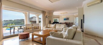 Pool - Sauna - Cinema - Hot Tub - Sleeps 10 - Pets