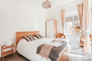 7 habitaciones, tabla de planchar con plancha y wifi gratis 
