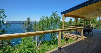 River Ledge Hideaway