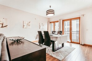Dining - 2-bedroom apartment in Amadora (Amadora)