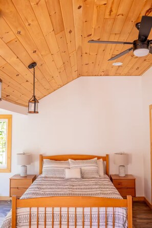 مكواة/لوح كي وواي فاي وملاءات أسرّة