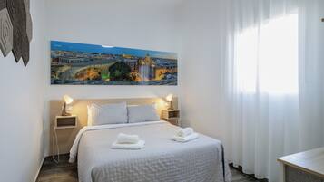 2 slaapkamers, een strijkplank/strijkijzer, wifi, beddengoed