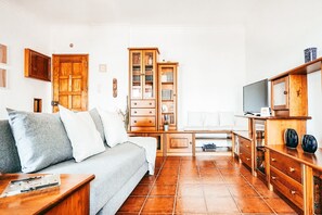 Smart TV - Gem near Lisbon & Beach (Amadora)