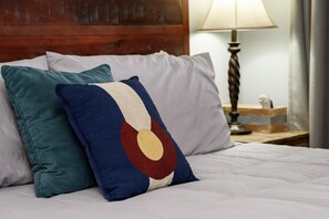 1 habitación, tabla de planchar con plancha, wifi y ropa de cama 