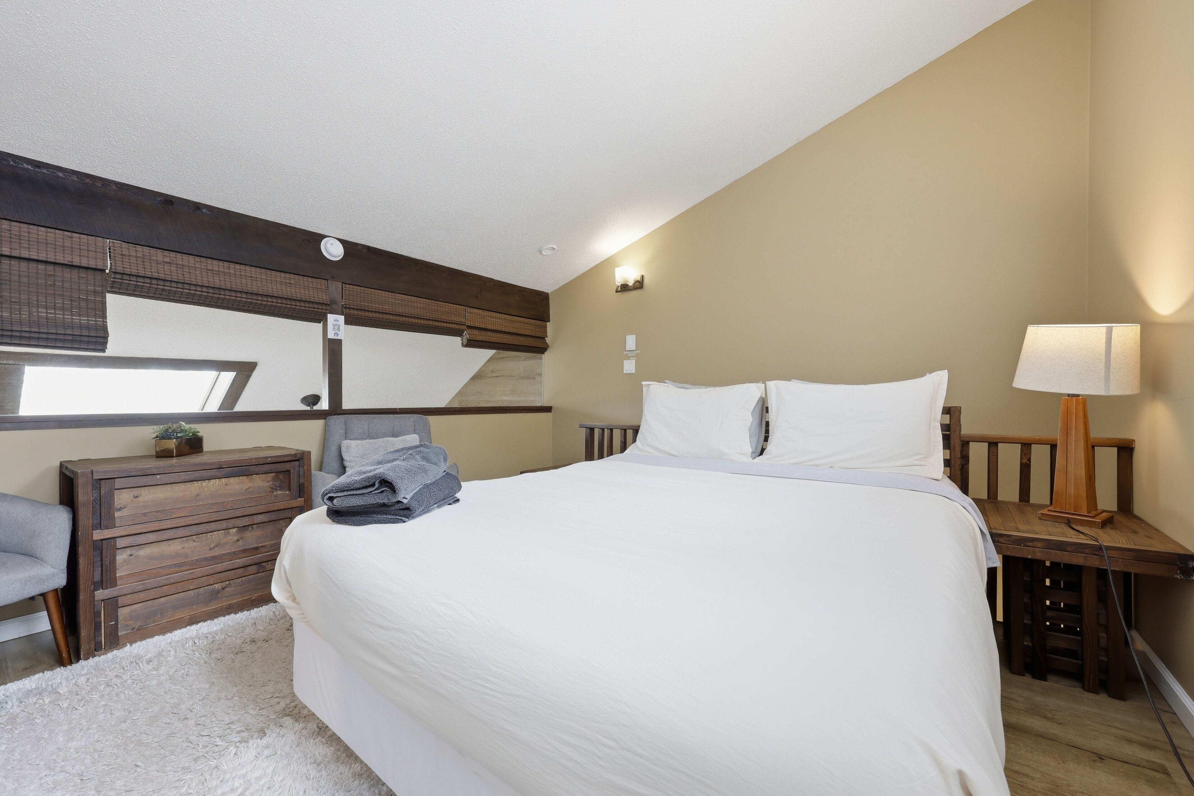 4 slaapkamers, een strijkplank/strijkijzer, wifi, beddengoed