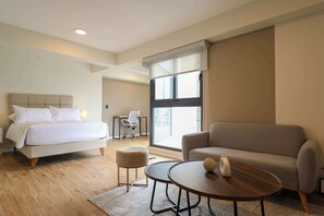 1 chambre, bureau, fer et planche à repasser, Wi-Fi