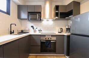 Fridge, microwave, oven, stovetop - w* | Engaging Loft in the Heart of San Isidro (San Isidro)